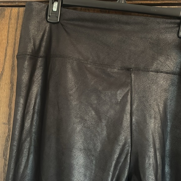 Simply Vera Vera Wang Faux Leather High Rise Leggings size 1X NWT - Picture 2 of 9